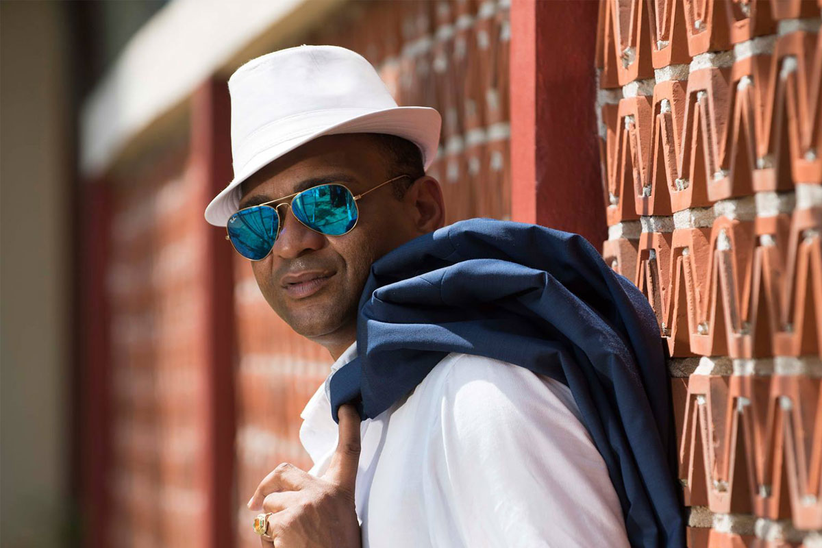 Fotografía promocional de Descemer Bueno