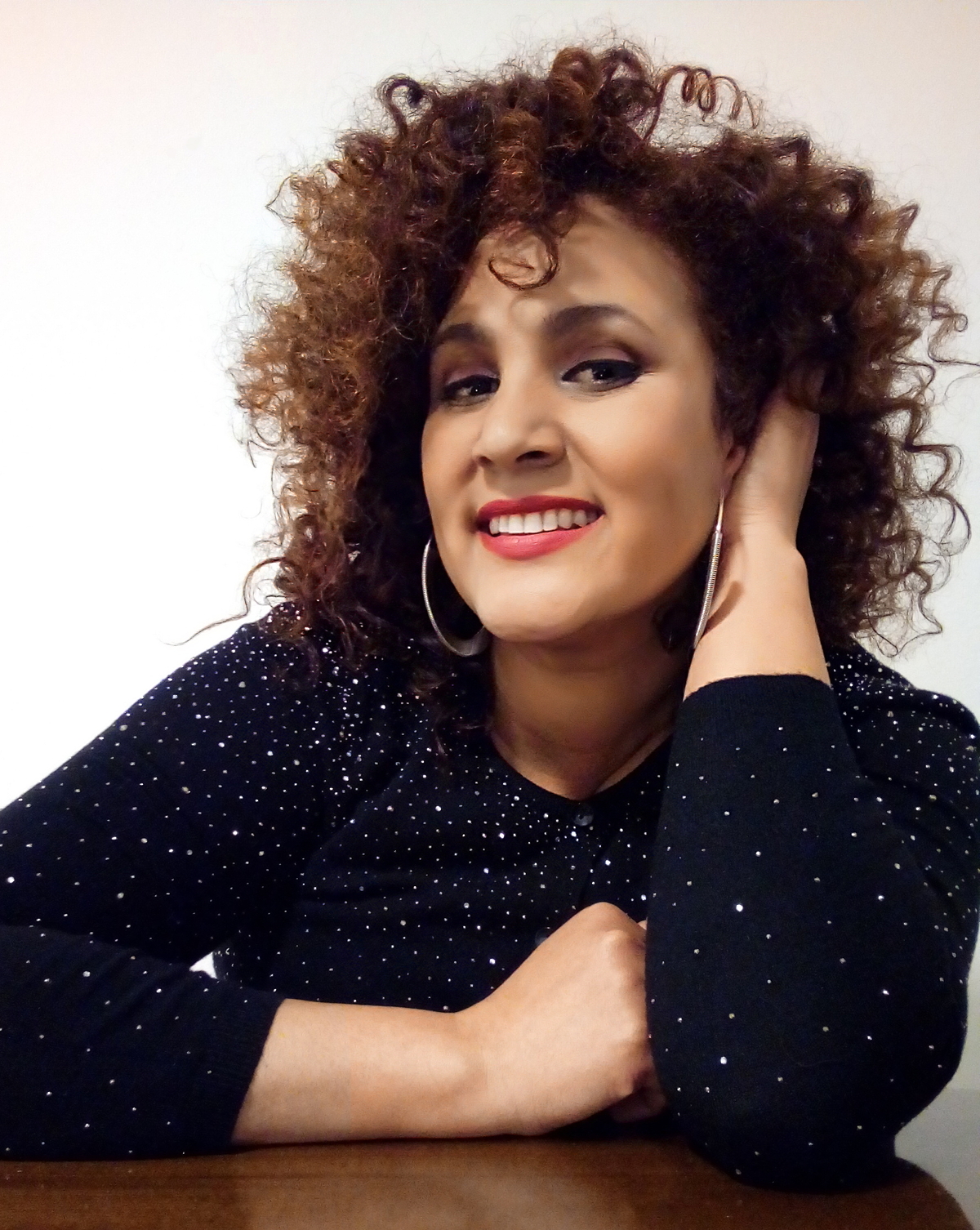 Fotografía promocional de Diamela del Pozo