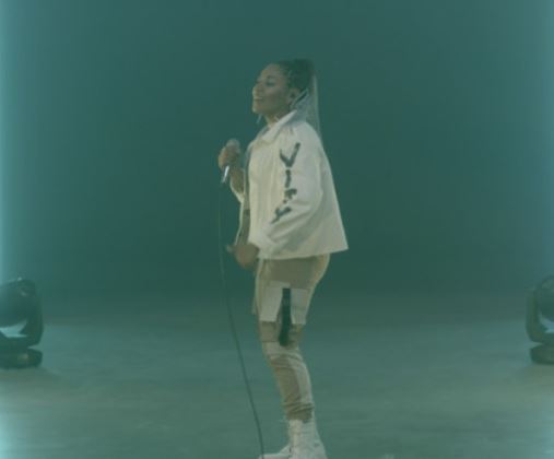 Fotografía promocional de Diana Ezerex