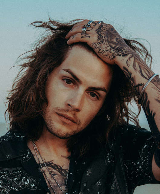 Fotografía promocional de Dillon James