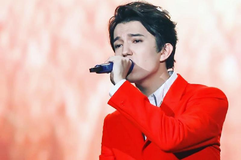 Promofoto von Concierto de Dimash Qudaibergen en Berlín.