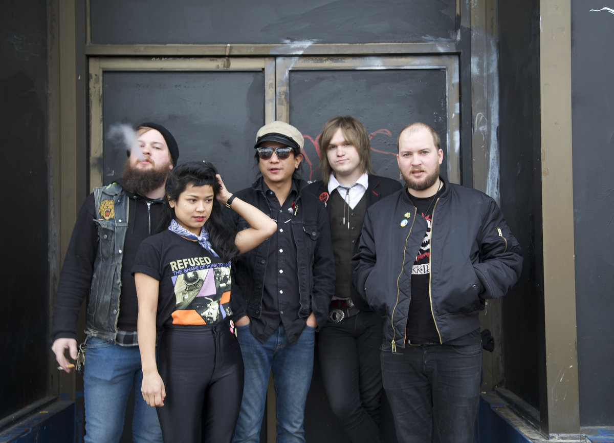 Fotografia promocional de Dirty Few.