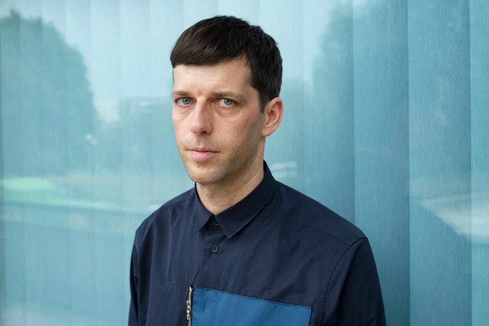 Promotional photograph of Dixon.