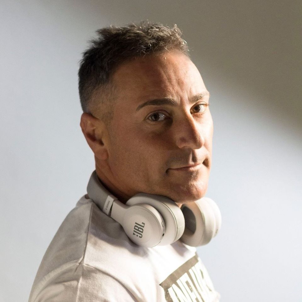 Fotografía promocional de DJ Batiste