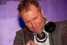 Fotografía promocional de DJ Bert