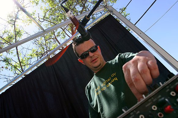 Fotografía promocional de DJ Charlie Faber