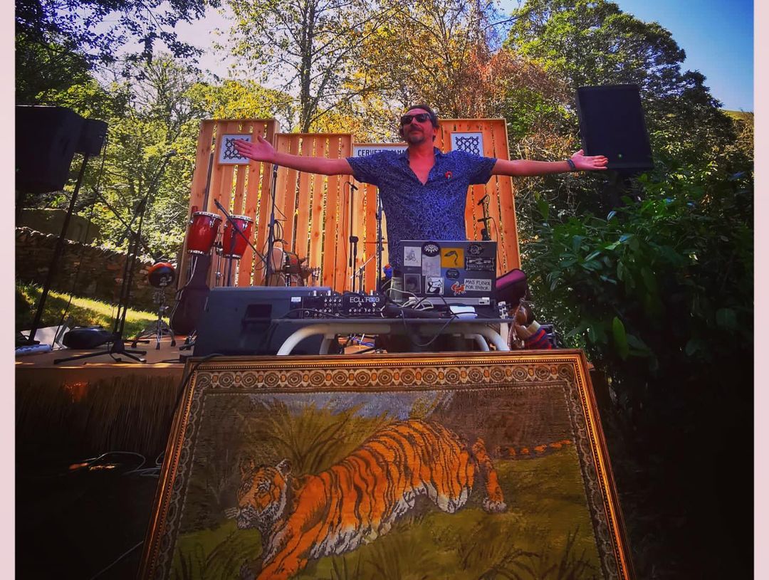 Fotografía promocional de DJ Tristón