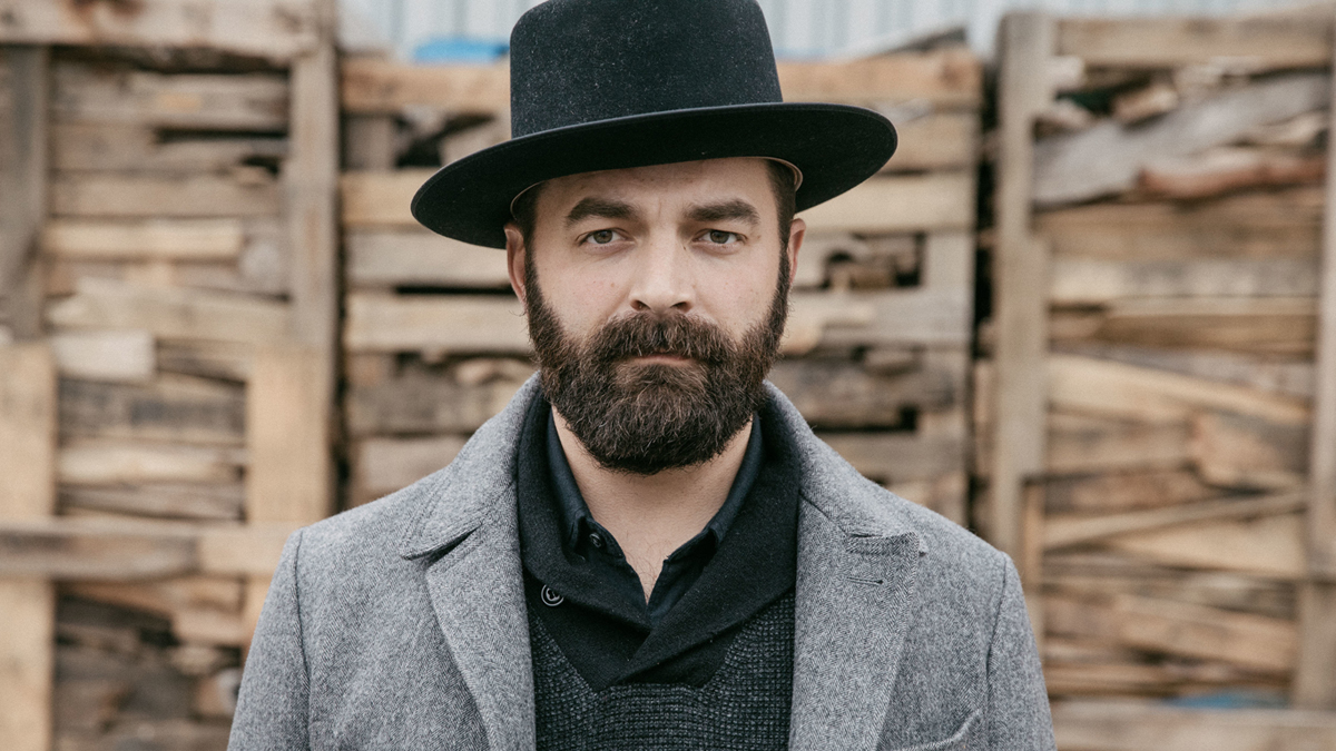 Promotional photograph of Concierto de Drew Holcomb en Knoxville.