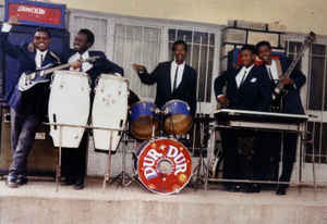 Fotografía promocional de Dur Dur Band