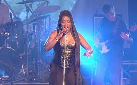 Photographie promotionnelle de Concierto de Durga McBroom en Asti.