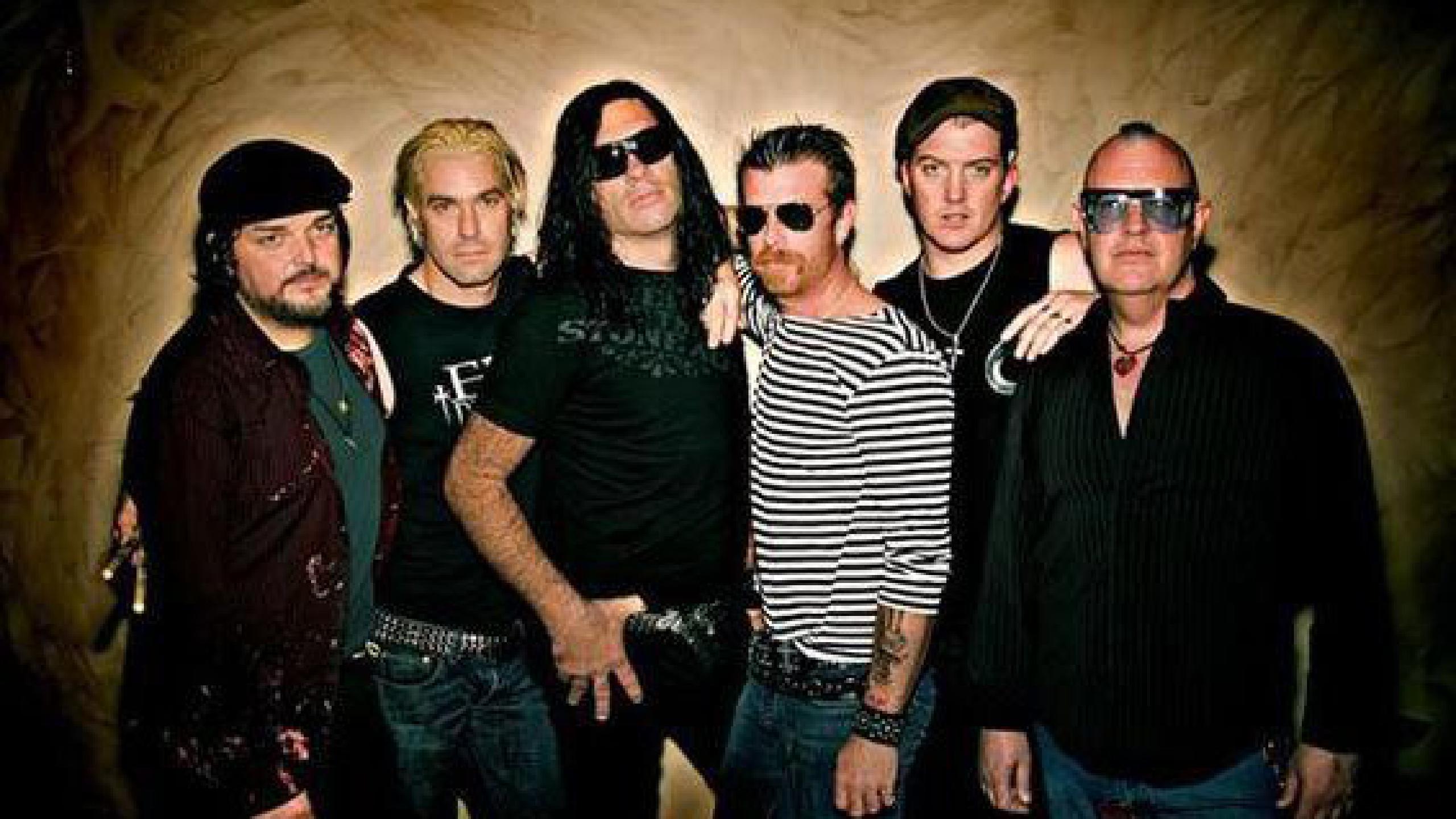 eagles of death metal tour band members