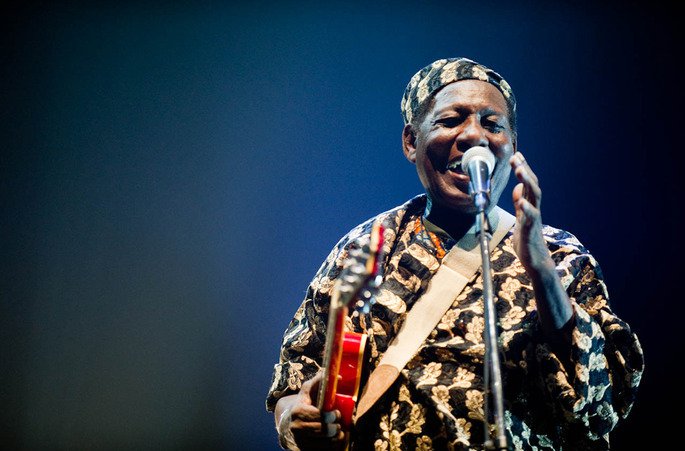 Fotografia promocional de Ebo Taylor.