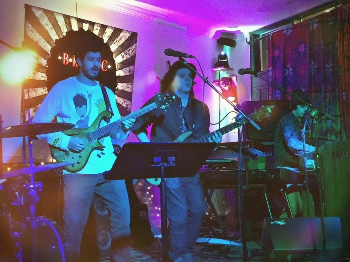 Photographie promotionnelle de Concierto de Eggy en Chicago.