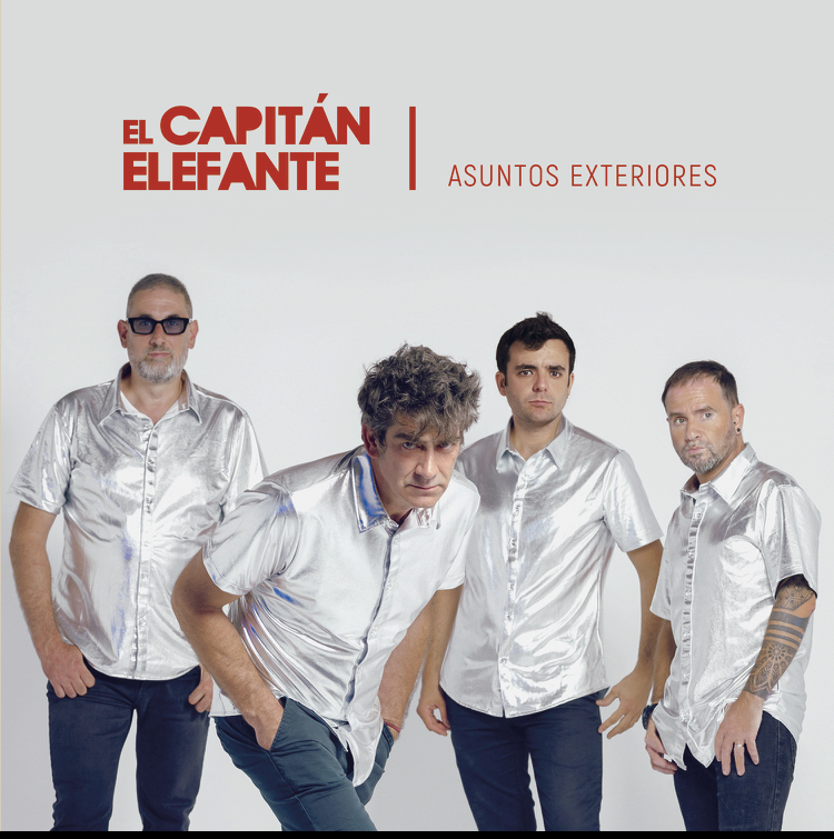 Fotografía promocional de El Capitán Elefante