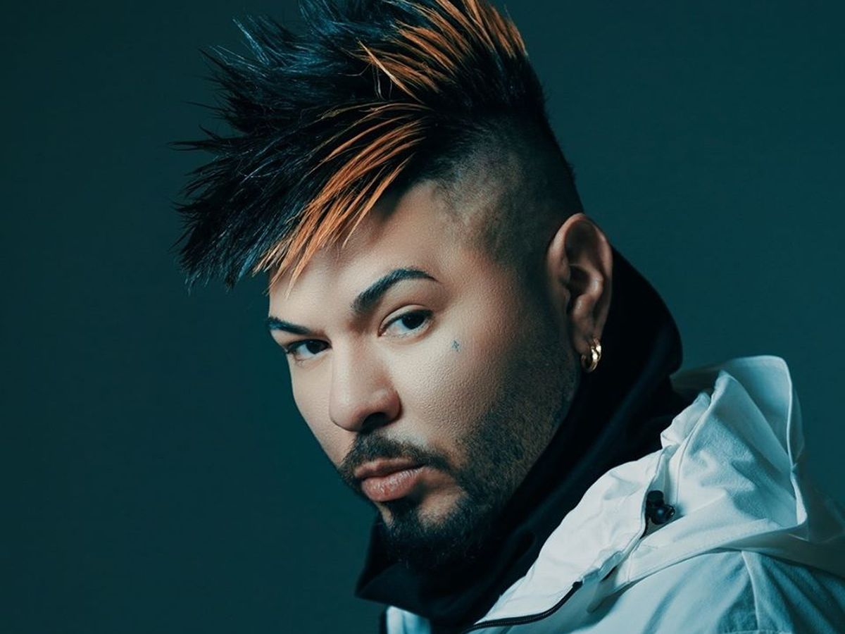 Promotional photograph of El Chacal.