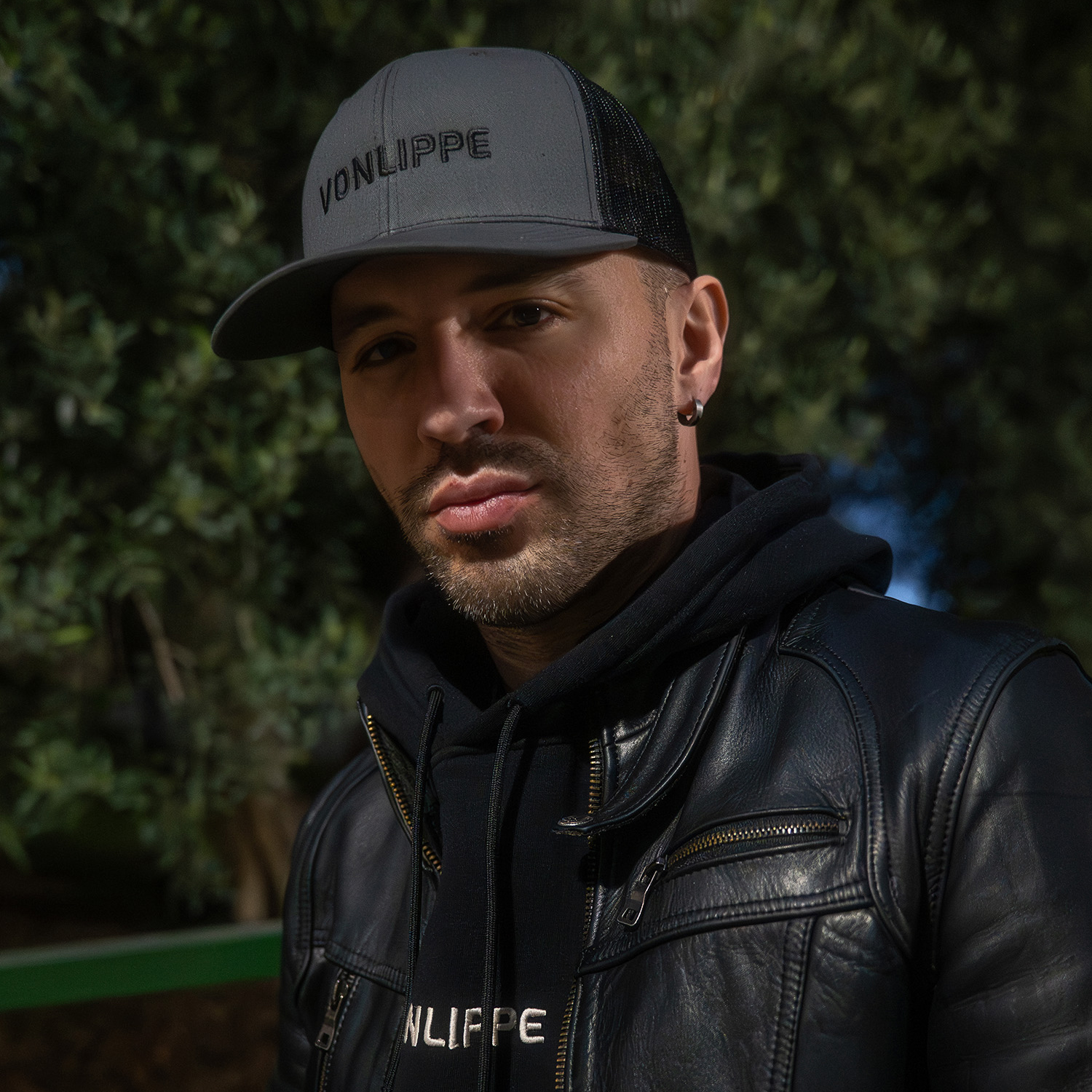 Fotografía promocional de EL MOMO