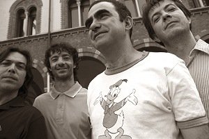 Fotografia promozionale di Elio e le Storie Tese.