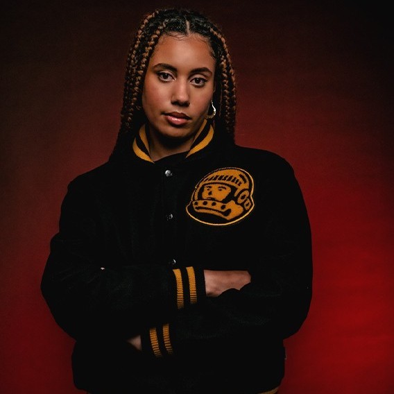 Fotografía promocional de Ella Knight