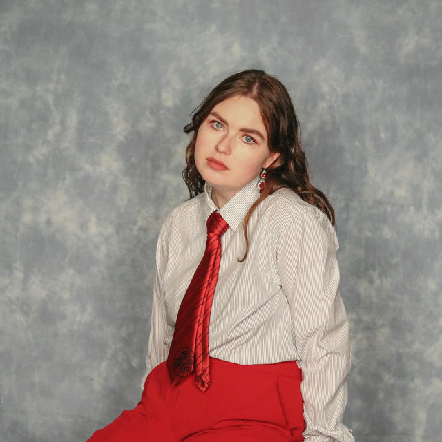 Fotografia promocional de Ellie Bleach.
