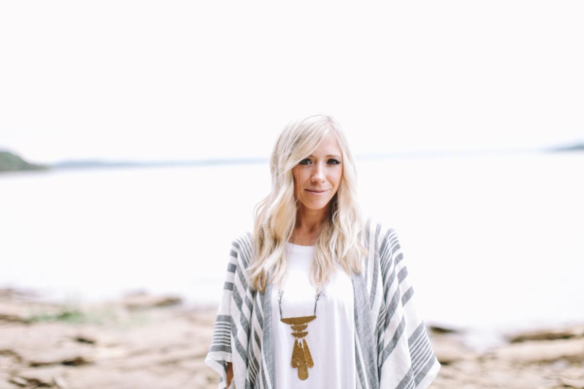 Fotografía promocional de Ellie Holcomb