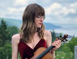 Fotografia promocional de Ellie MacPhee.
