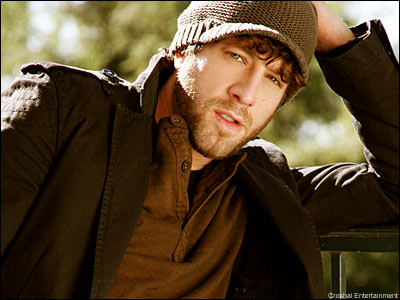 Promotional photograph of Elliott Yamin.