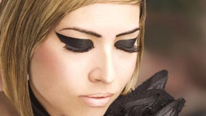 Promotional photograph of Elsiane.