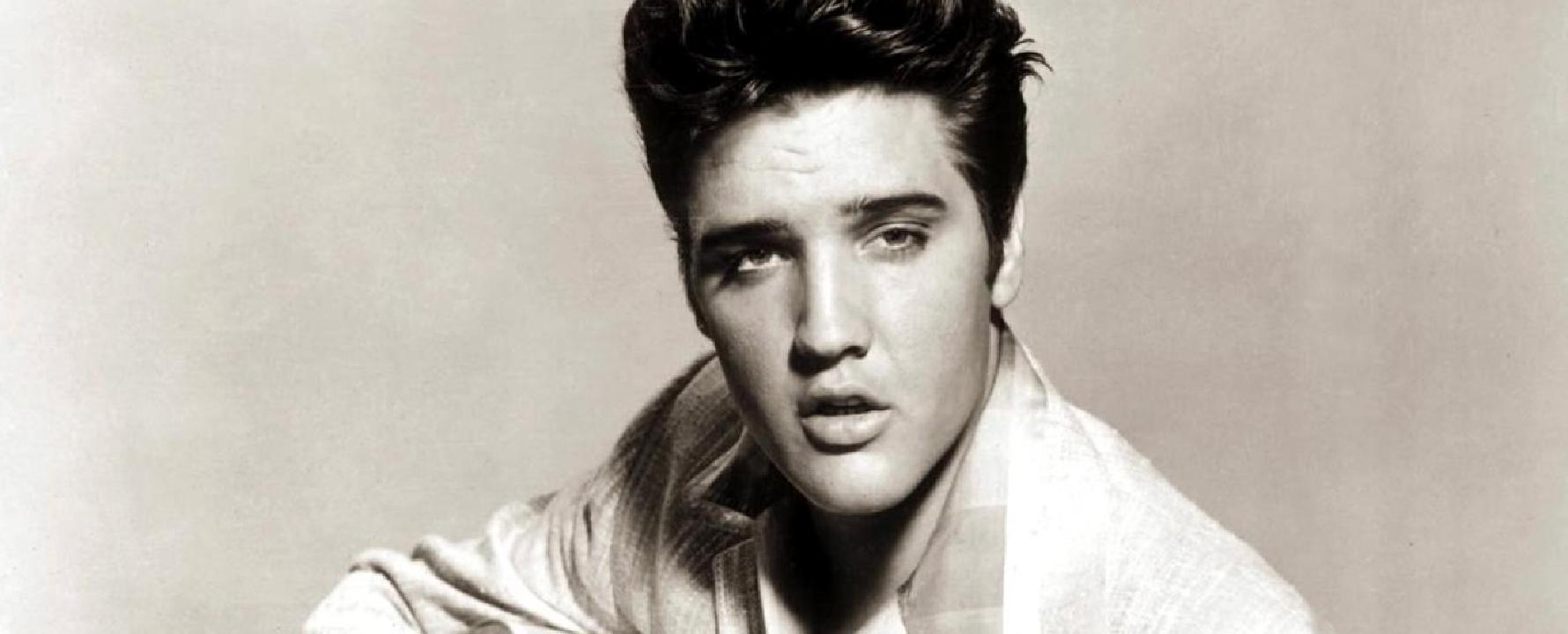 Photographie promotionnelle de Elvis Presley.