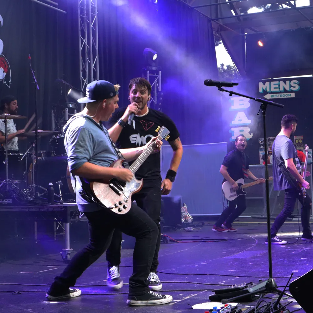 Photographie promotionnelle de Concierto de Emo Kids en Montclair.