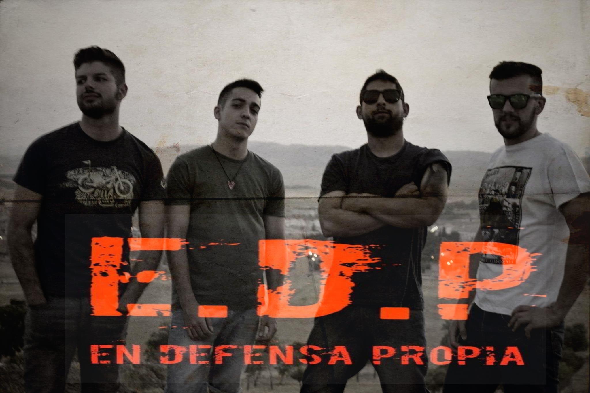 Fotografía promocional de En Defensa Propia