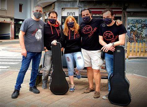 Fotografía promocional de ENROCKECIDOS