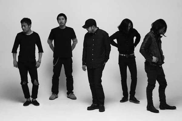 Fotografía promocional de Envy