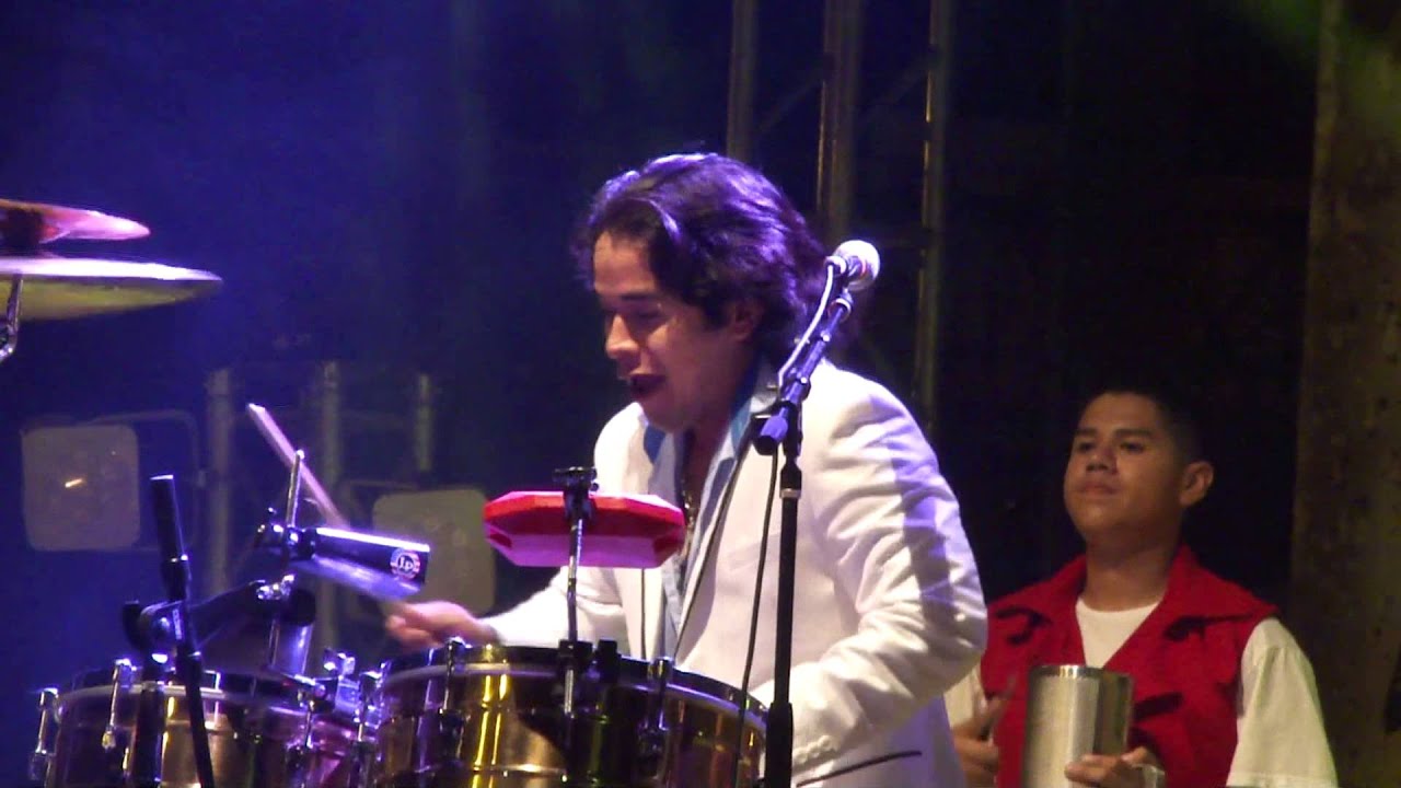 Fotografía promocional de Erick y su Grupo Massore