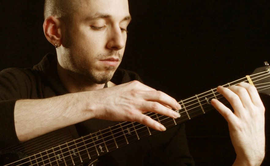 Fotografía promocional de Erik Mongrain