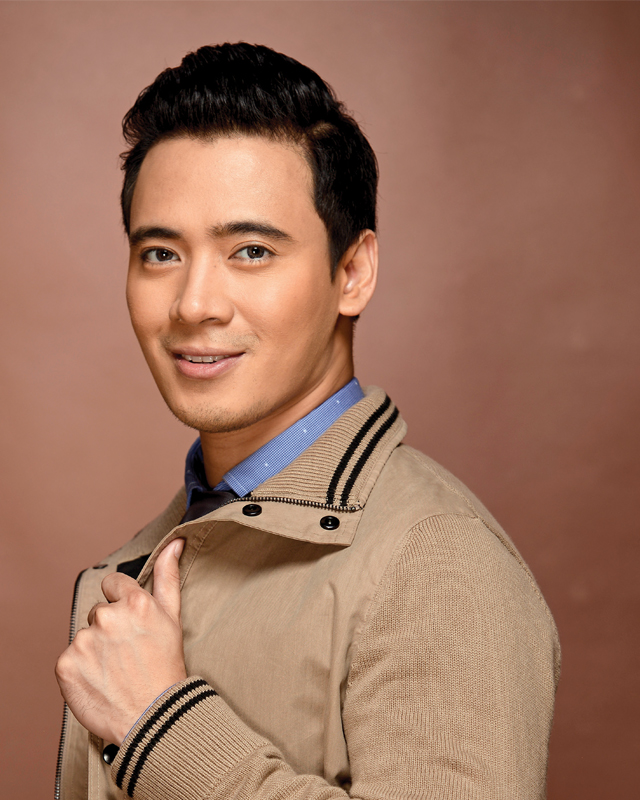 Promotional photograph of Erik Santos.