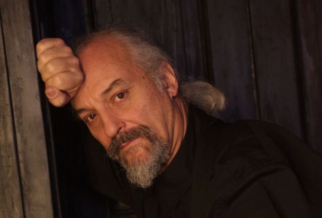 Fotografia promozionale di Eugenio Finardi.