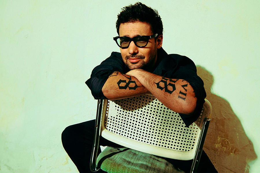 Fotografía promocional de EZIO OLIVA