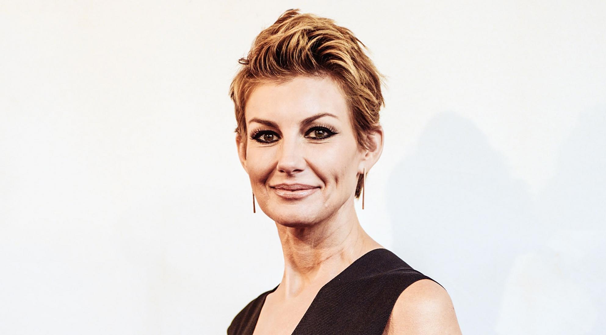 Promotional photograph of Faith Hill.