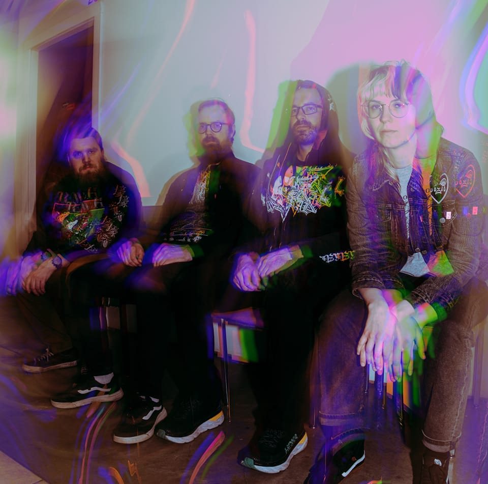 Fotografia promocional de False Body.