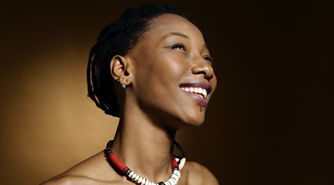 Fotografía promocional de Concierto de Fatoumata Diawara en Barcelona