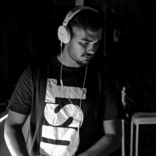 Fotografia promocional de Feche DJ.