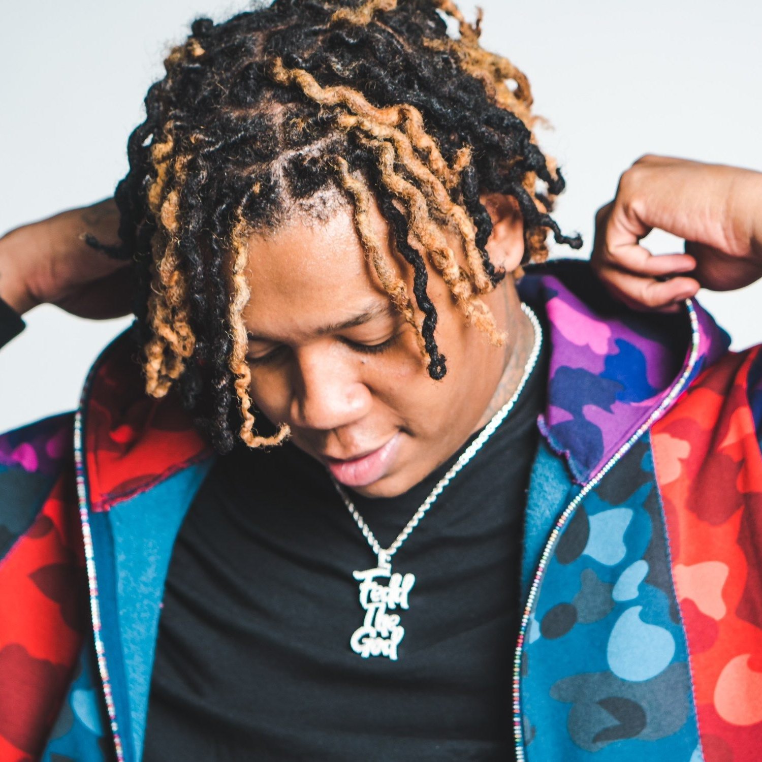 Fotografía promocional de Fedd The God