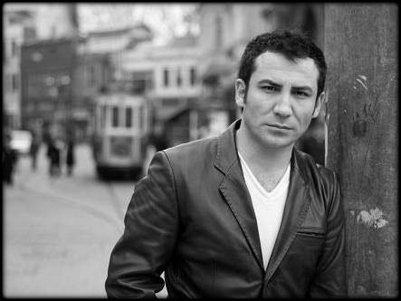 Promofoto von Concierto de Ferhat Göçer en Boston.