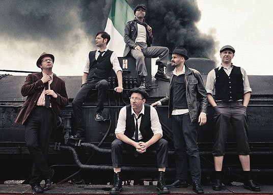 Promofoto von Concierto de Fiddler's Green en Stuttgart.