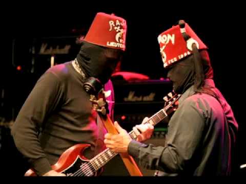 Fotografia promocional de Fiend Without a Face.