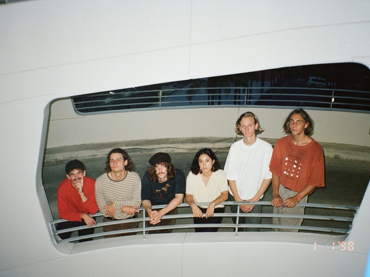 Fotografia promocional de First Beige.
