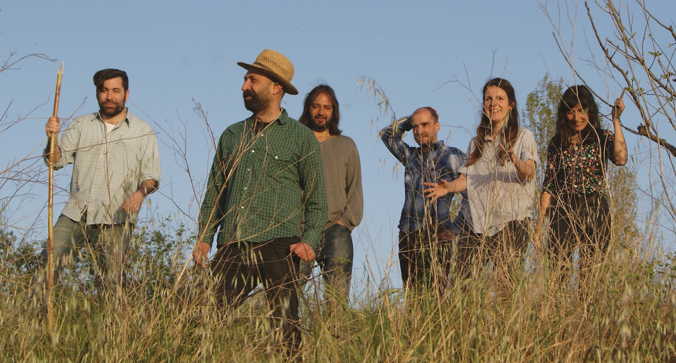 Promotional photograph of Flamaradas.