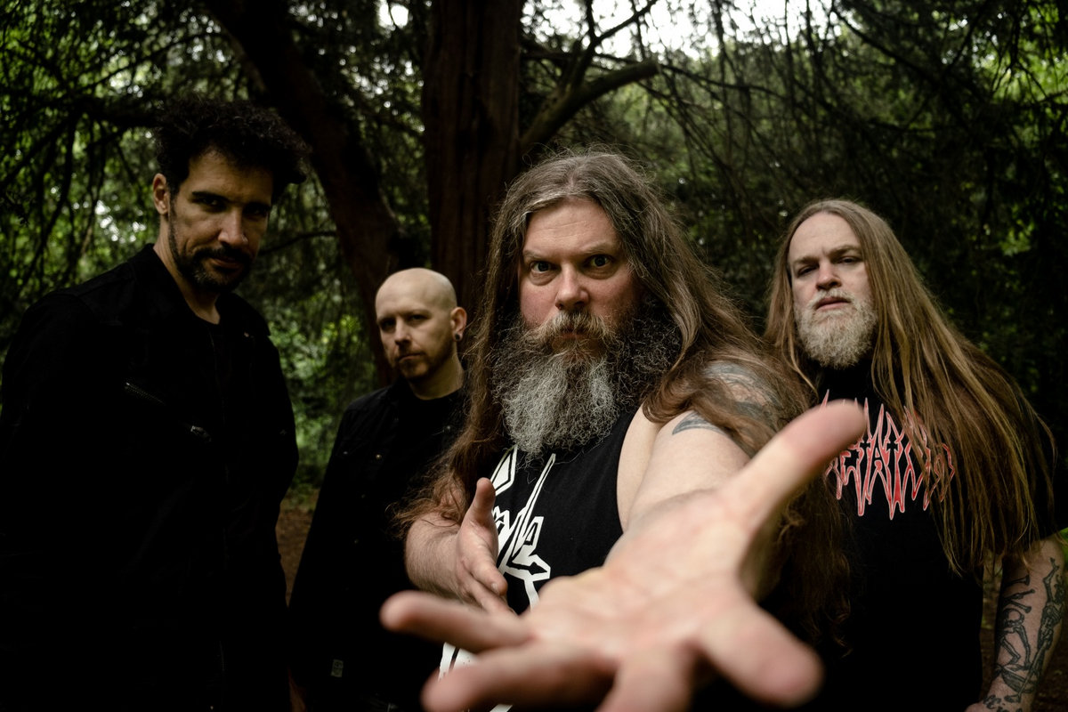 Fotografia promocional de Flamebearer.