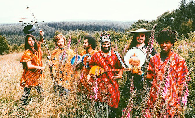 Fotografía promocional de Flamingods