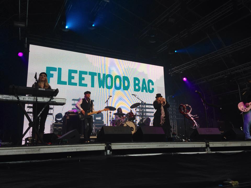 Promotional photograph of Concierto de Fleetwood Bac en Leeds.